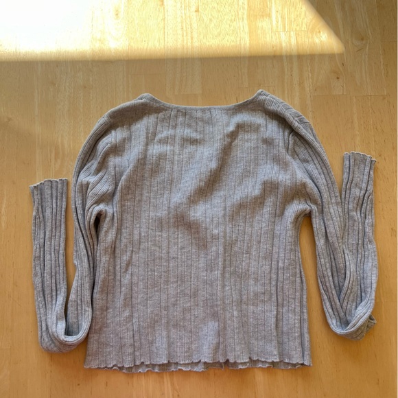 Garage cropped button down long sleeve v-neck t-shirt - Picture 4 of 6